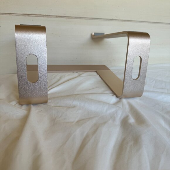 EUC Soundance Laptop Stand, Aluminum, Compatible with 10 to 15.6 in Laptop, Gold - Picture 8 of 16